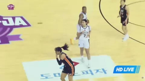 Poster siaran Ulaanbaatar Amazons (W) VS Woori Bank Wibee